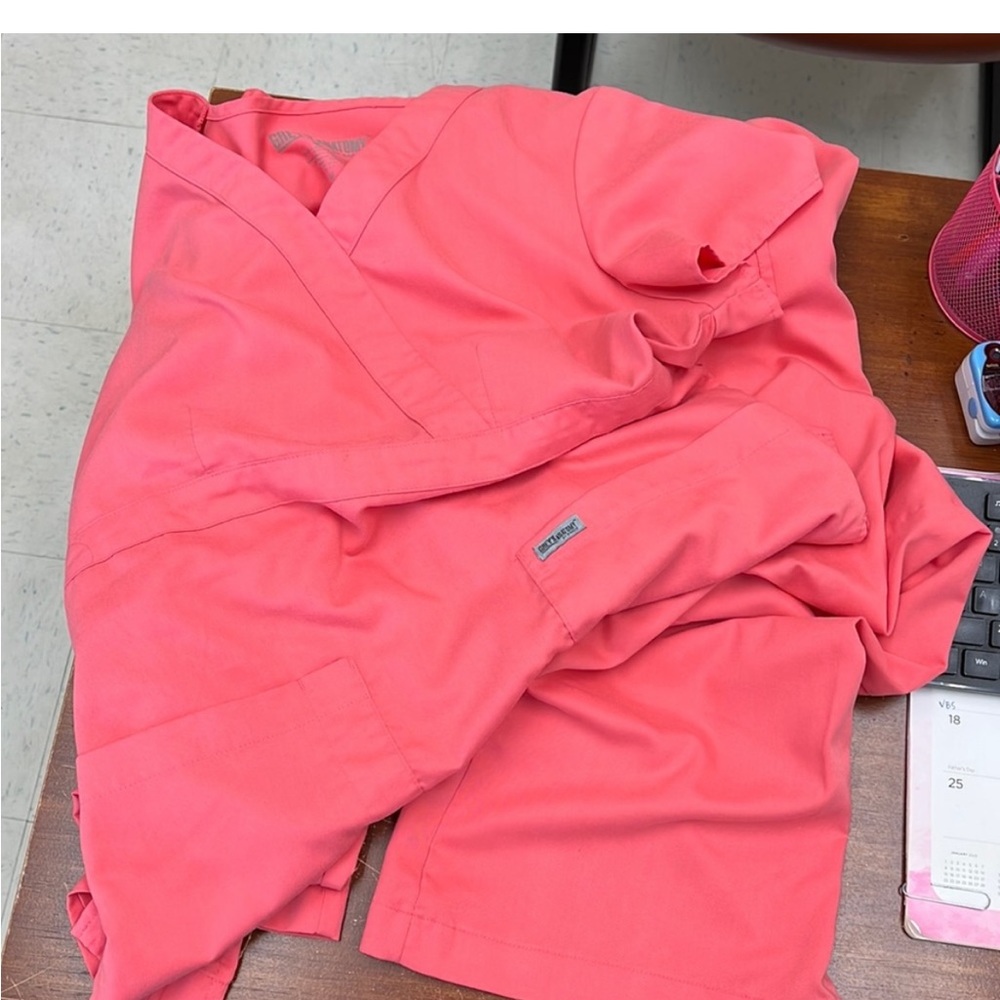 Greys Anatomy scrubs size M